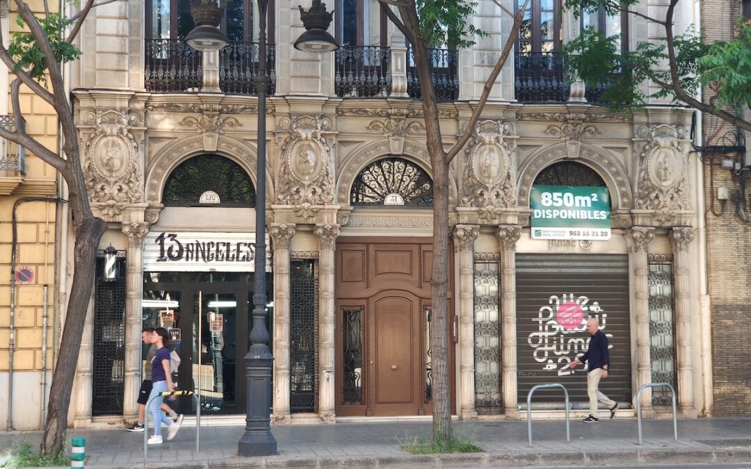 La otra guía: Perretes bebiendo cerveza